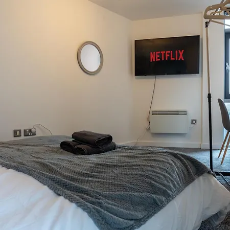 Large 2br Flat In Heart Of - Sleeps 10 * Лидс