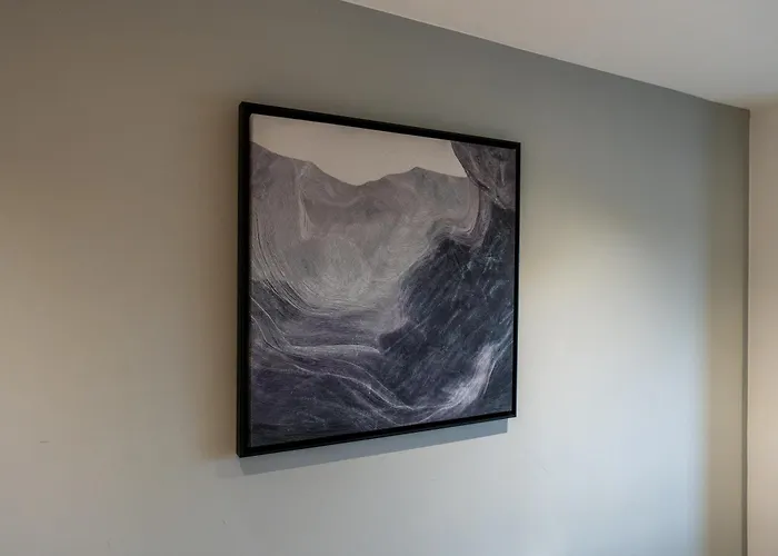 Апартаменти Large 2br Flat In Heart Of - Sleeps 10 Лідс