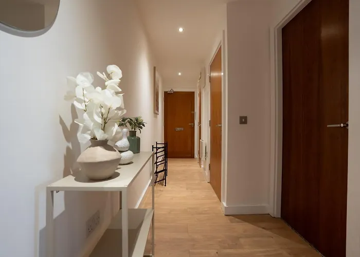 Apartman Large 2br Flat In Heart Of - Sleeps 10 *